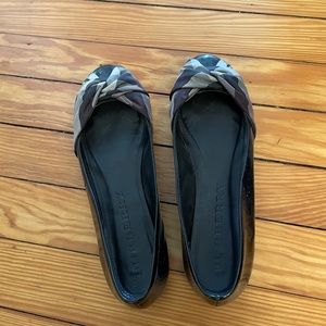 Burberry flats